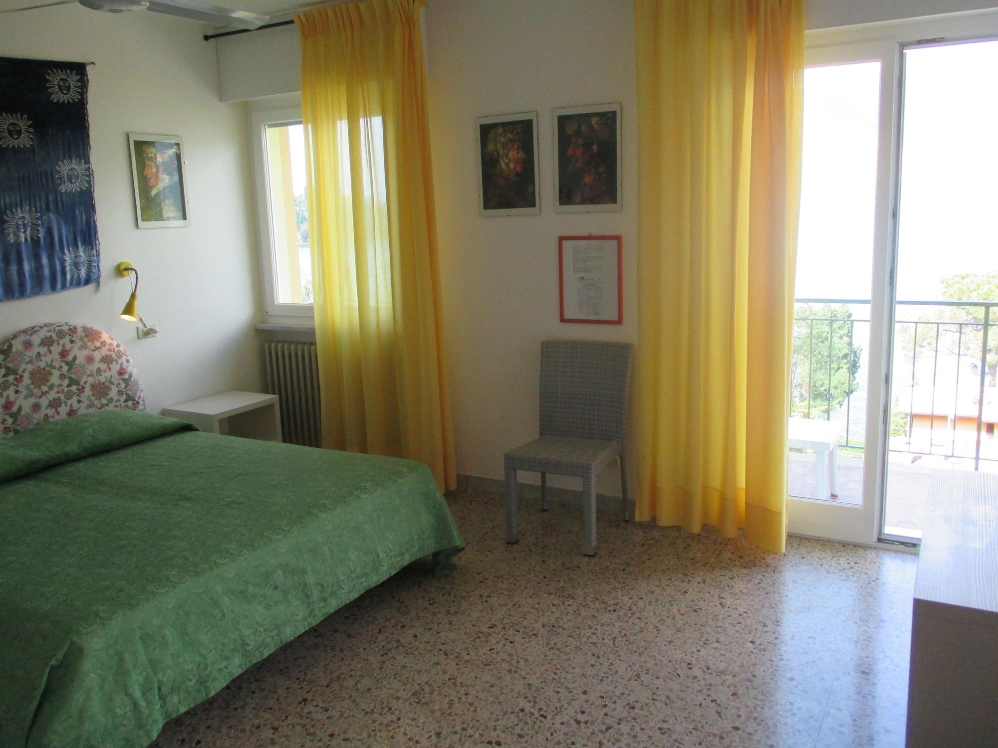 Hotel Casa Popi Malcesine Exteriör bild