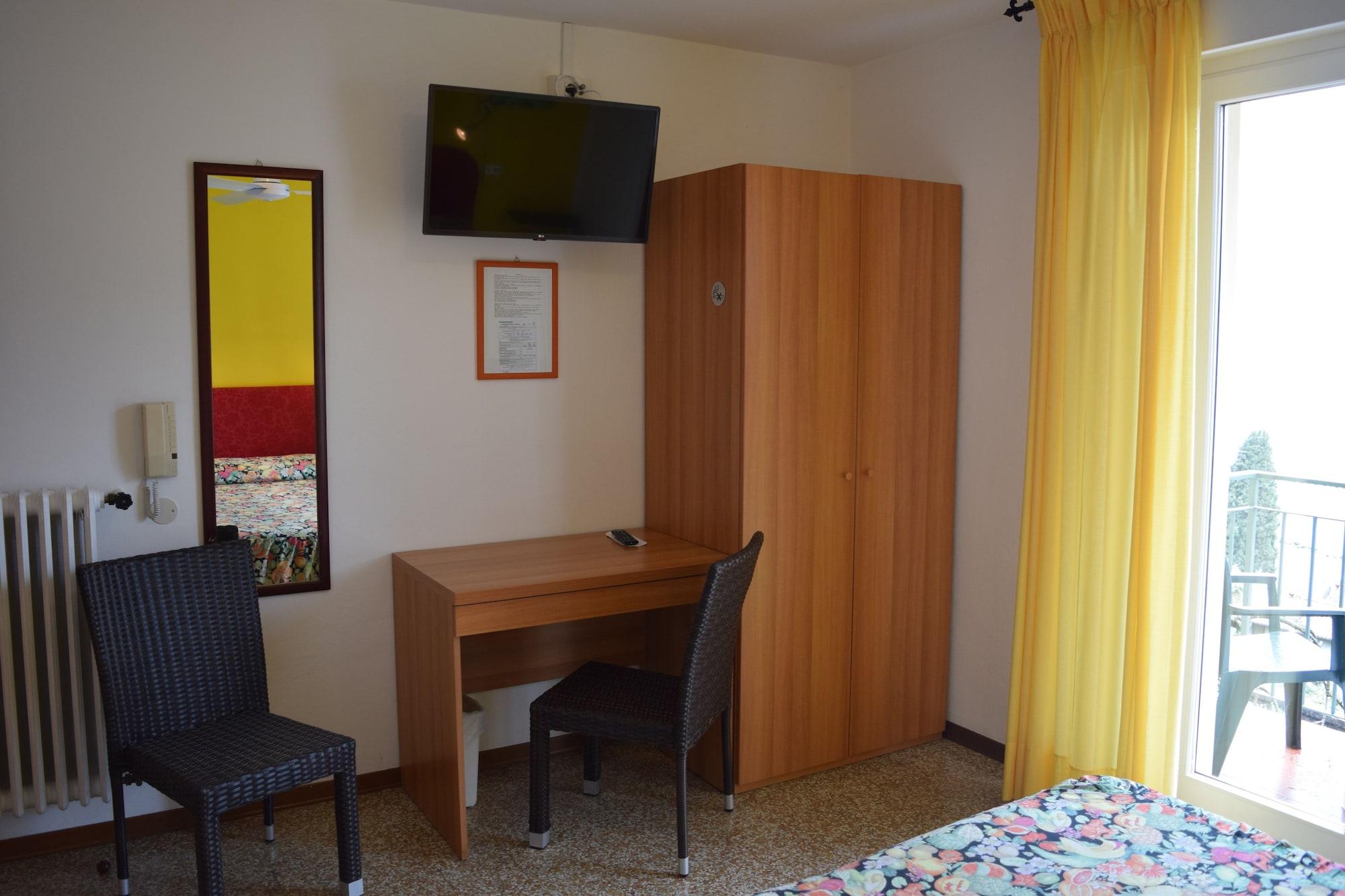 Hotel Casa Popi Malcesine Exteriör bild