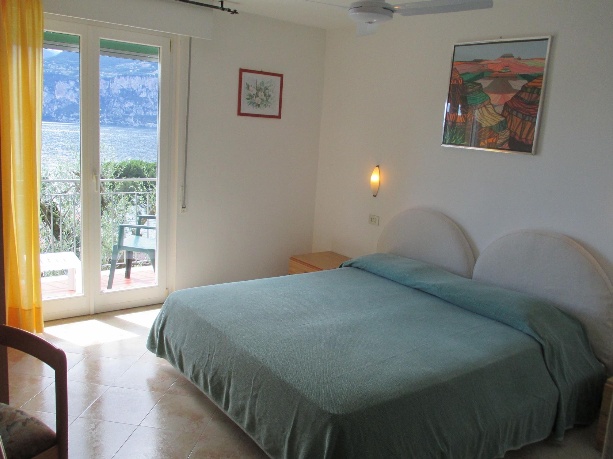 Hotel Casa Popi Malcesine Exteriör bild