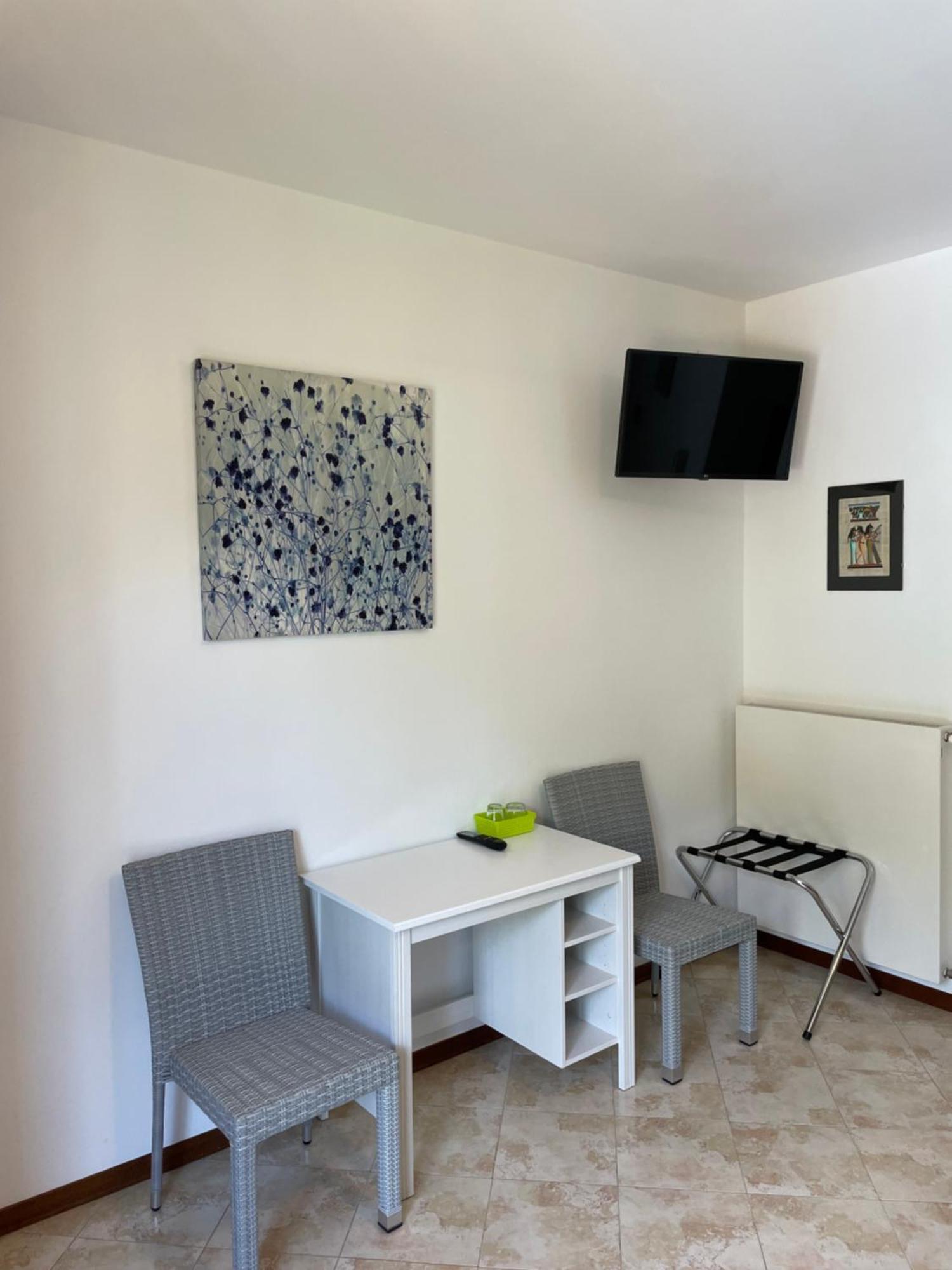 Hotel Casa Popi Malcesine Exteriör bild