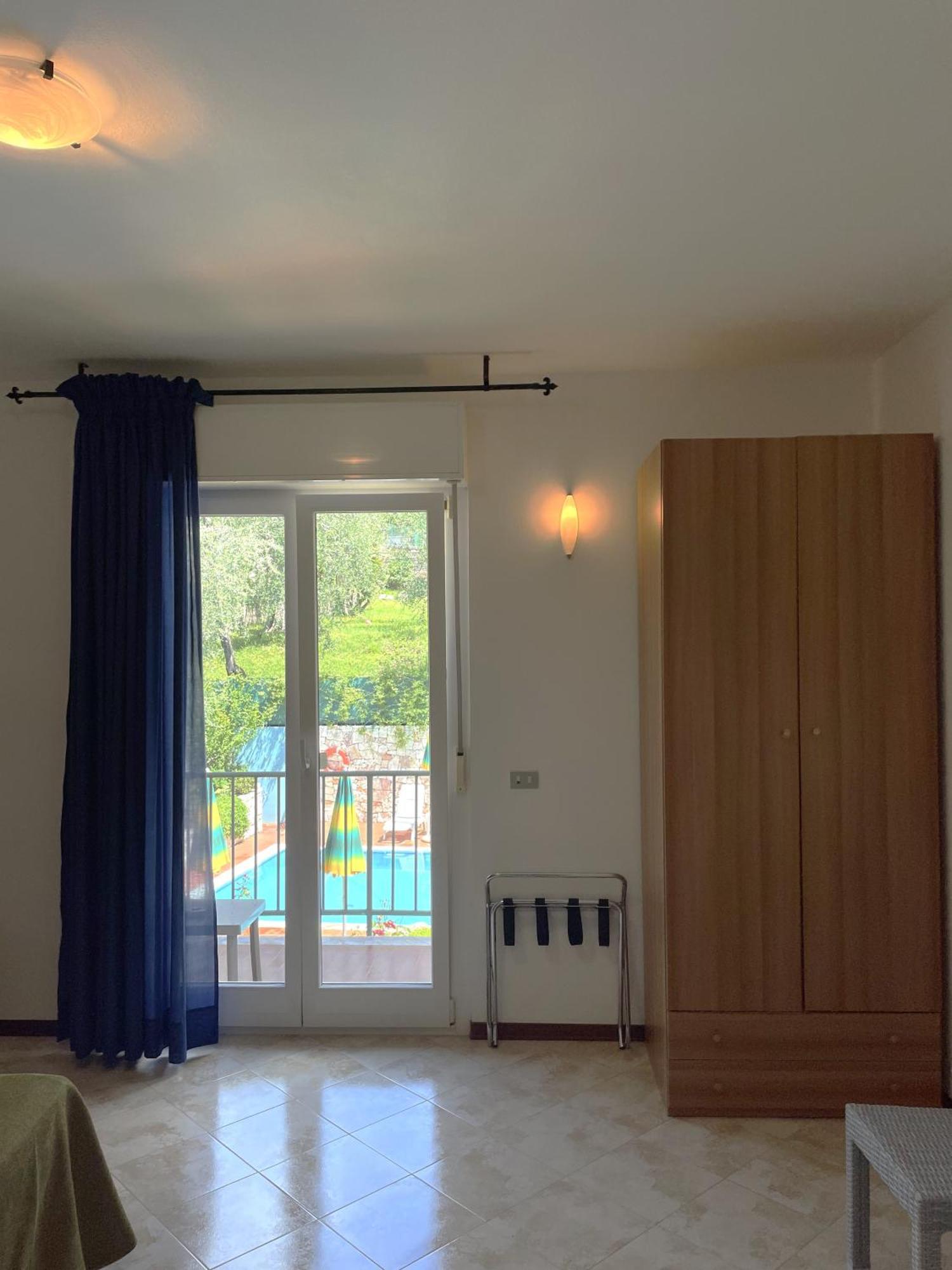 Hotel Casa Popi Malcesine Exteriör bild