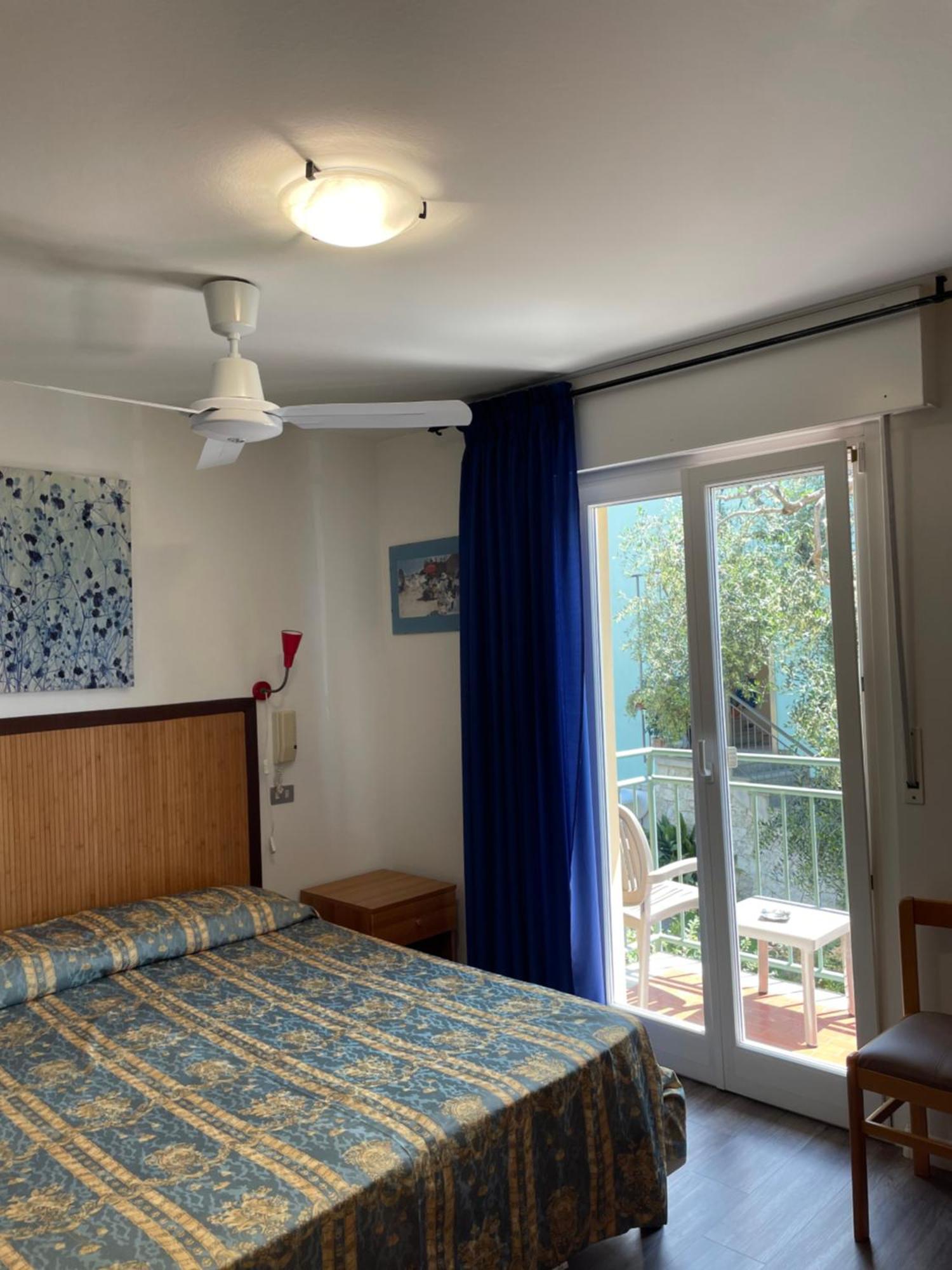 Hotel Casa Popi Malcesine Exteriör bild