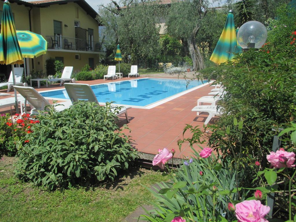Hotel Casa Popi Malcesine Exteriör bild