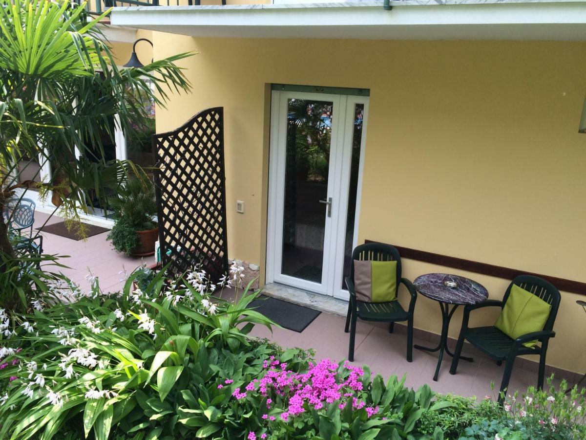 Hotel Casa Popi Malcesine Exteriör bild